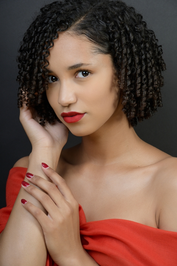 Aisha Van Raemdonck
